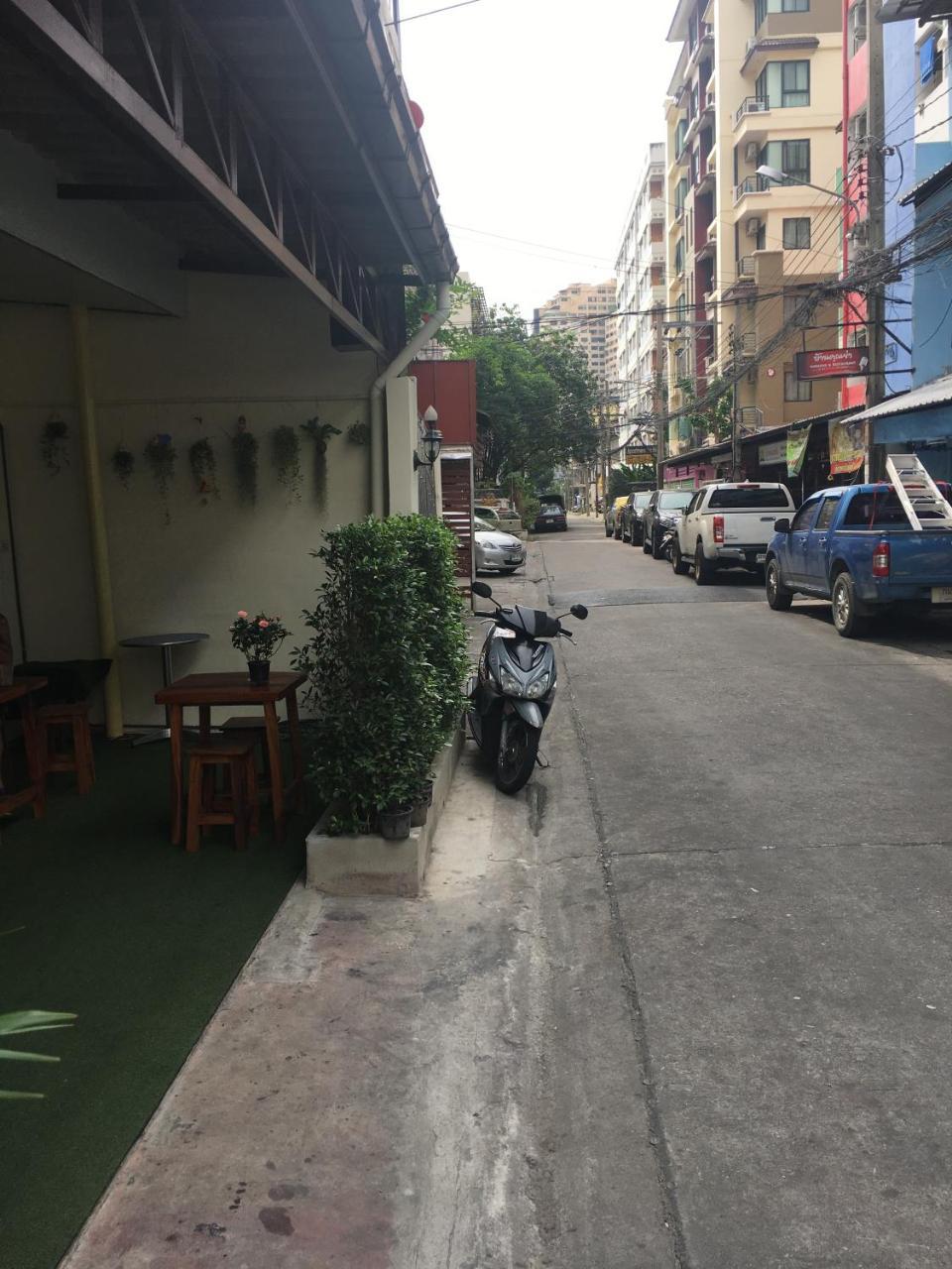 The Baan Nathong Pansiyon Bangkok Dış mekan fotoğraf